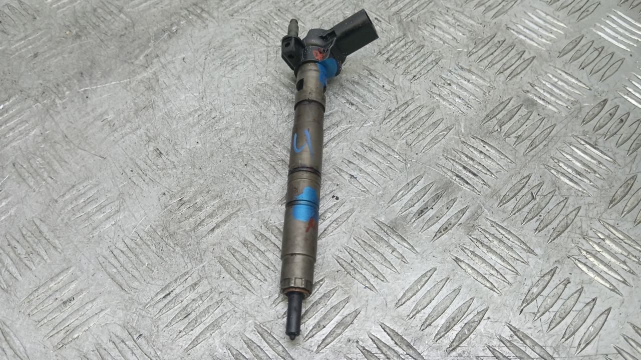 форсунка Volkswagen Passat B6 2008, 2.0 л., дизель, 03L130277, 0445116030 - фото №1
