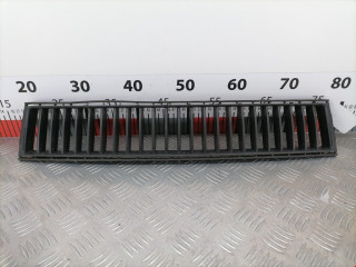 заглушка (решетка) в бампер Skoda Fabia 1 поколение (6Y) 2002, 1.4 л., МКПП, хетчбэк 5 дв.