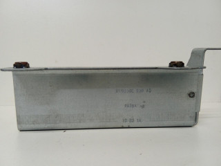 кронштейн (крепление) Jaguar XJ 4 поколение 2015, 2.0 л., бензин, C2D31935, DW9310E930