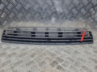 заглушка (решетка) в бампер Audi A4 B5 [рестайлинг] 2000, 1.9 л., дизель, МКПП, седан, 8D0807683