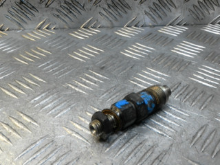 форсунка Nissan Navara D22 2001, 2.5 л., дизель, МКПП, пикап, 0050T