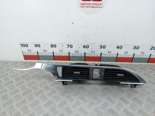 дефлектор обдува салона Audi A6 4G/C7 2013, 2.0 л., АКПП, седан, 4G2820951