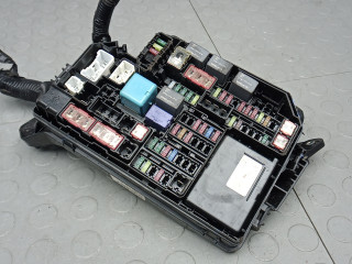 блок предохранителей Toyota C-HR 1 поколение AX10 2017, 1.2 л., бензин, 82111F4380