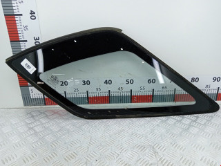 стекло кузовное боковое правое Kia Sorento 1 поколение 2005, 2.5 л., МКПП, внедорожник 5 дв.