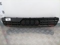 решетка радиатора Audi A3 8L 1997, 1.6 л., МКПП, хетчбэк 3 дв., 8L0807667 - фото №2