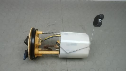 насос топливный Volkswagen Passat B6 2008, 2.0 л., дизель, седан - фото №1