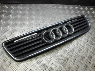 решетка радиатора Audi A6 4A/C4 1997, 2.8 л., бензин, МКПП, универсал, 4A0853651C