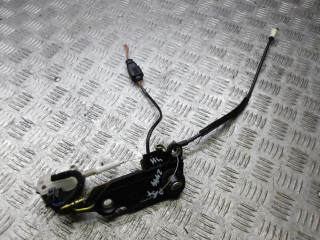 замок багажника Volkswagen Passat B5 [рестайлинг] 2002, 1.6 л., бензин, МКПП, универсал, 3B9827297A