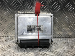 блок управления двигателем Volkswagen Passat B5 1998, 2.3 л., бензин, МКПП, седан, 071906018P, 0261206165