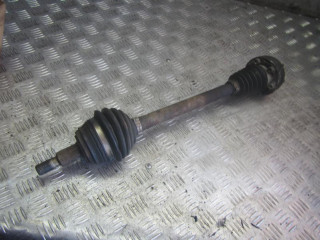 полуось передняя левая (приводной вал, ШРУС) Volkswagen Golf 3 поколение 1999, 1.6 л., бензин
