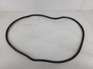 уплотнитель двери Audi A4 B8 [рестайлинг] 2014, 1.8 л., бензин, 8K0831721E