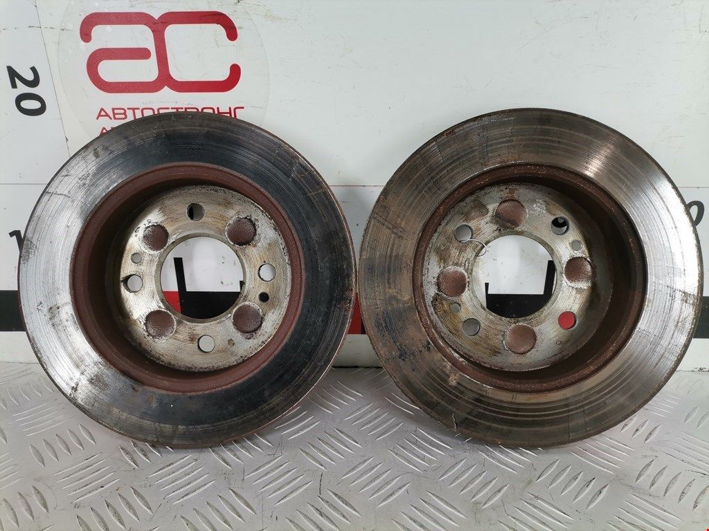 диск тормозной задний Kia Picanto 2 поколение 2012, 1.0 л., МКПП, хетчбэк 3 дв., 5841107500 - фото №1