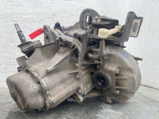 КПП механическая (МКПП) Peugeot 308 1 поколение [рестайлинг] 2012, 1.6 л., дизель, 5МКПП, универсал, 20DM69