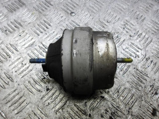 подушка крепления двигателя Audi A6 4B/C5 1998, 2.6 л., бензин, АКПП, универсал, 4B0199379A
