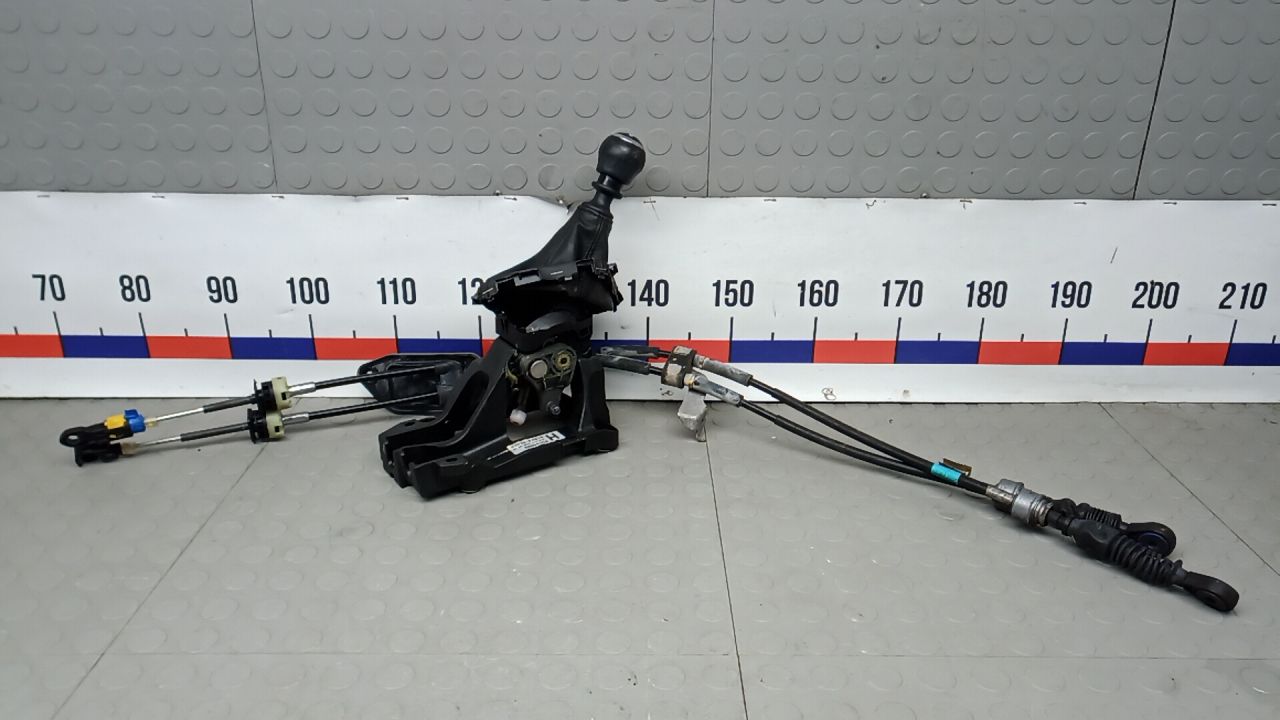 кулиса Toyota C-HR 1 поколение AX10 2017, 1.2 л., бензин - фото №1