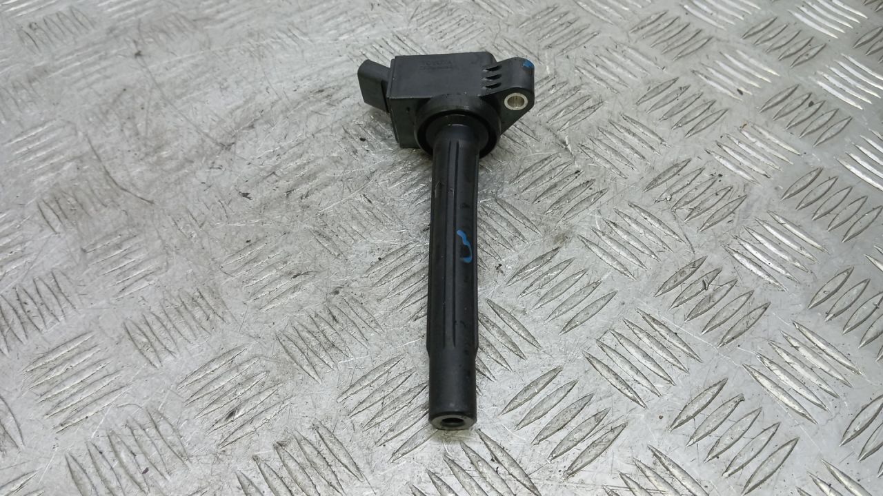 катушка зажигания Toyota C-HR 1 поколение AX10 2017, 1.2 л., бензин, 9091902271 - фото №1