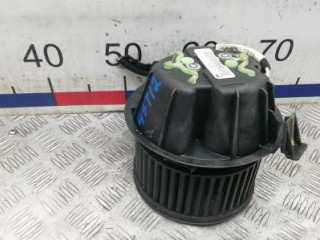 моторчик печки Renault Duster 1 поколение 2011, 1.6 л., бензин, МКПП, внедорожник 5 дв.