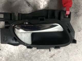 ручка внутренняя передняя правая Peugeot 207 1 поколение 2008, 1.6 л., дизель, 5МКПП, серебро, универсал