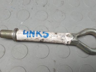 крюк буксировочный Nissan Almera Tino V10 [рестайлинг] 2005, 1.8 л., бензин, хетчбэк 5 дв.