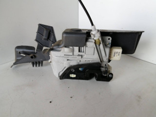 замок двери передней левой Audi A4 B7 2006, 2.0 л., BPW, дизель, 6МКПП, универсал, 8E1837015