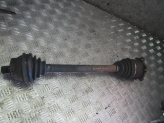 полуось передняя левая (приводной вал, ШРУС) Volkswagen Passat B5 2001, 1.9 л., дизель, МКПП, универсал
