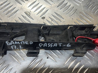 Крепление бампера переднего Volkswagen Passat B6 2006, 1.9 л., BXE, дизель, МКПП, серебро, седан