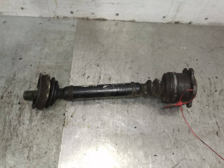 полуось передняя правая (приводной вал, ШРУС) Audi A6 4B/C5 (1997 - 2001), 2.5 л., дизель, АКПП
