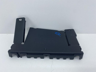 крышка блока предохранителей Land Rover Range Rover Sport 2 поколение 2014, внедорожник 5 дв., CK5214A073AC, 21169000001