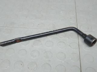 ключ колесный (балонный) Renault Megane 3 поколение 2008, 1.6 л., бензин, хетчбэк 5 дв.