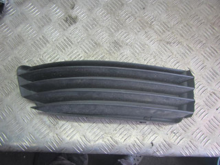 заглушка (решетка) в бампер Volkswagen Passat B5 [рестайлинг] 2002, 2.0 л., бензин, МКПП, универсал