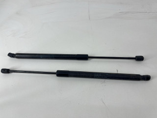 амортизатор крышки багажника (3-5 двери) BMW 2 серия Active Tourer F45 2014, 1.5 л., B38 A15 A, бензин, АКПП, black sapphire metallic (475), хетчбэк 5 дв., правый руль