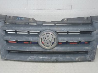 решетка радиатора Volkswagen Crafter 1 поколение 2010, 2.5 л., дизель, микроавтобус