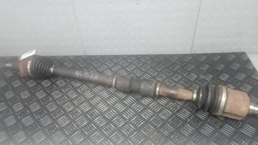 полуось передняя правая (приводной вал, ШРУС) Hyundai ix35 1 поколение 2010, 2.0 л., дизель, МКПП, внедорожник 5 дв., 495012Y101 - фото №1