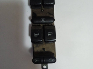 блок управления стеклоподъемниками Volkswagen Passat B5 1999, 1.8 л., ADR, бензин, АКПП, серебро, седан