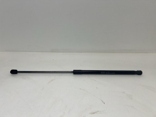 амортизатор крышки багажника (3-5 двери) Volvo V40 2 поколение [рестайлинг] 2017, 2.0 л., B 4204 T19, бензин, АКПП, белый, хетчбэк 5 дв., передний привод, правый руль, 31395607