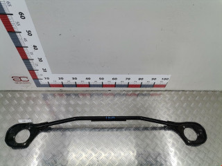 Распорка (растяжка) телевизора Volkswagen Transporter T4 1997, 2.4 л., АКПП, микроавтобус