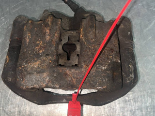 суппорт передний правый Peugeot Boxer 1 поколение [рестайлинг] 2003, 2.0 л., дизель, 5МКПП, белый, микроавтобус