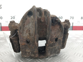 суппорт передний левый Mitsubishi Carisma 1 поколение [рестайлинг] 2001, 1.8 л., МКПП, хетчбэк 5 дв., M863311