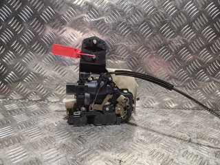 замок двери передней правой Volkswagen Passat B5 [рестайлинг] 2004, 2.0 л., ALT, бензин, 5МКПП, универсал, 3B0837868