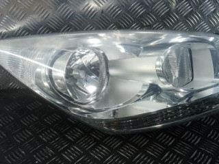фара правая Kia Venga 1 поколение 2011, 1.4 л., CRDi, дизель, МКПП, хетчбэк 5 дв., 921021P500