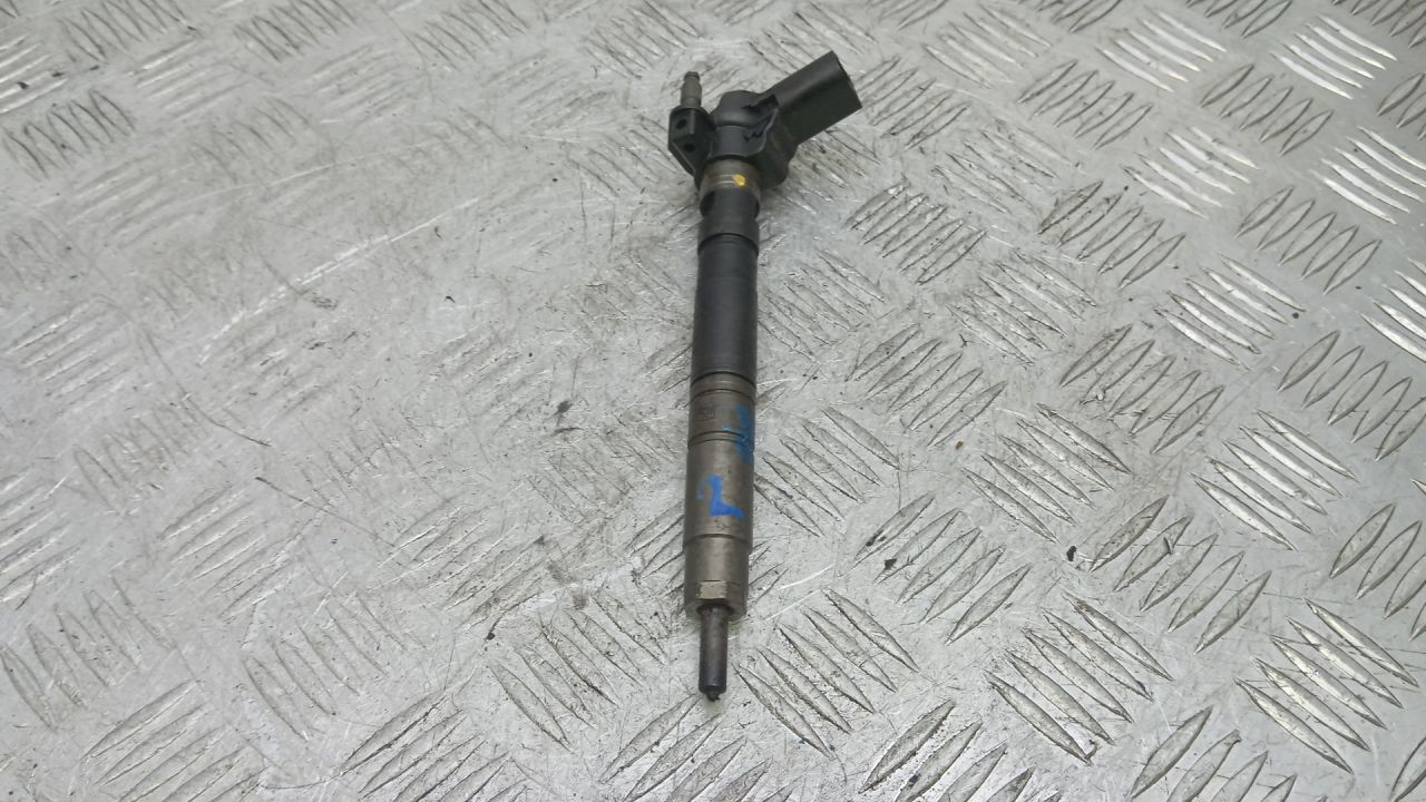 форсунка Volkswagen Passat B6 2008, 2.0 л., дизель, 03L130277, 0445116030 - фото №1