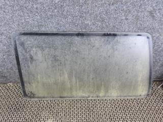 стекло кузовное боковое левое Volkswagen Transporter T4 1996