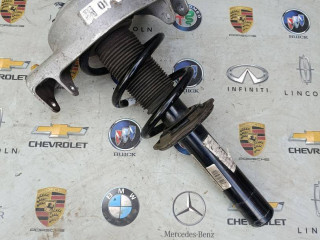 амортизатор передний правый Porsche Macan 1 поколение [рестайлинг] 2020, 2.9 л., бензин, АКПП, 95B413031R