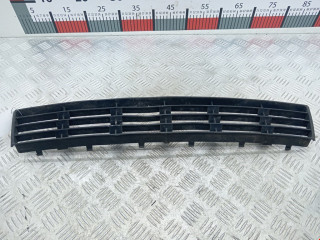 заглушка (решетка) в бампер Audi A4 B5 1999, 1.8 л., МКПП, универсал, 8D0807683AA