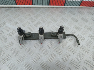 форсунка Mitsubishi Colt 6 поколение (Z20/Z30) 2006, 1.1 л., МКПП, хетчбэк 3 дв., MR988977