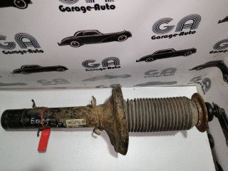 амортизатор передний правый Volkswagen Golf 4 поколение 1999, 1.4 л., бензин, универсал