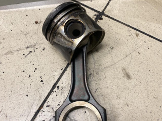 поршень Mercedes-Benz E-Класс W212/S212/C207/A207 2011, дизель