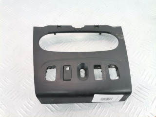 накладка на торпедо (консоль) Renault Logan 2 поколение 2015, 0.9 л., МКПП, универсал, 275003978R