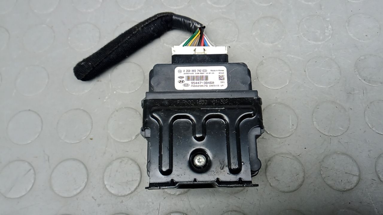 блок управления (другие) Kia Sorento 3 поколение 2015, 2.2 л., дизель, 954473B460 - фото №1