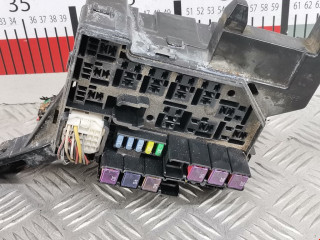 блок предохранителей Fiat Sedici 1 поколение 2007, 1.6 л., МКПП, внедорожник 5 дв., 71746764